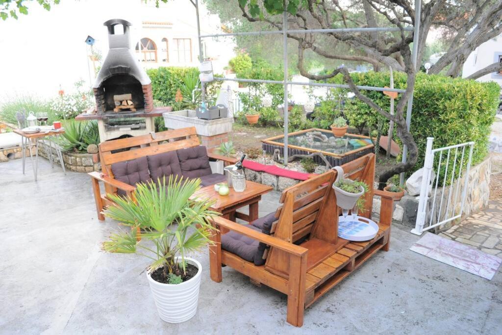 Little House Kucica Villa Banjol Екстериор снимка